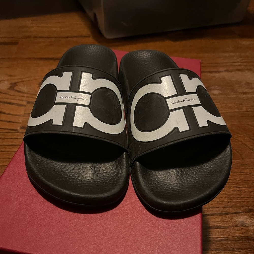 Salvatore Ferragamo slides SZ.6